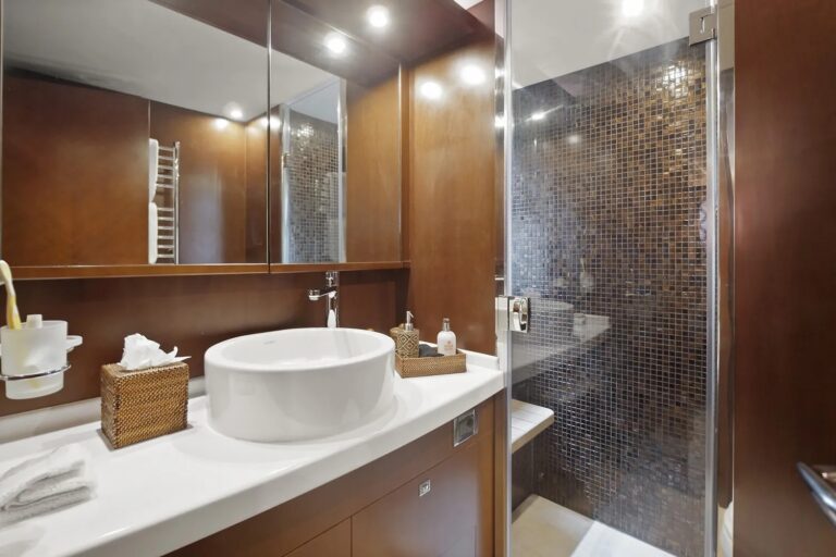 Ensuite