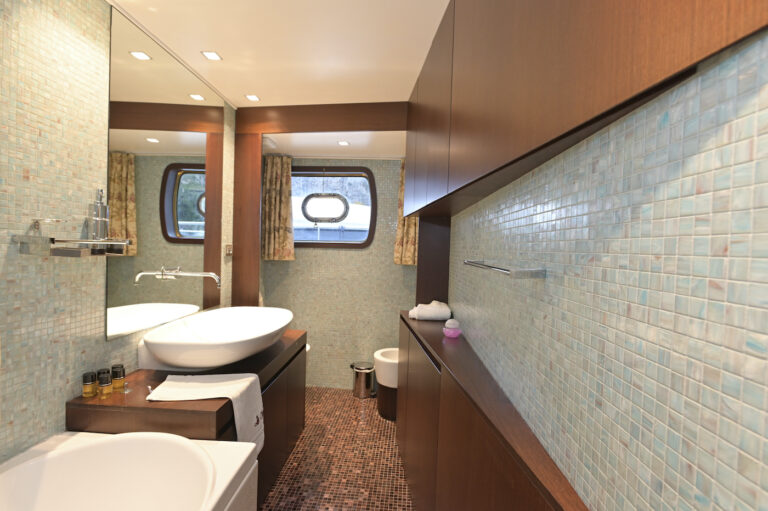 Ensuite Bathroom
