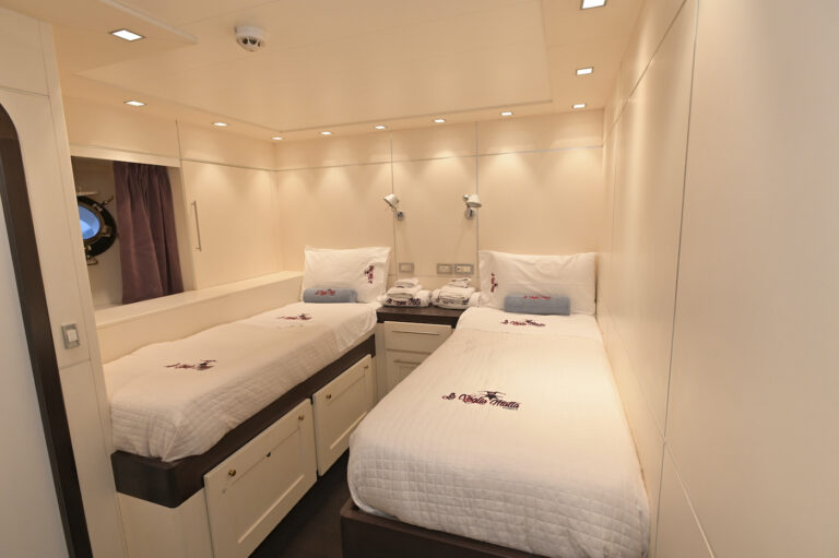 Twin Cabin
