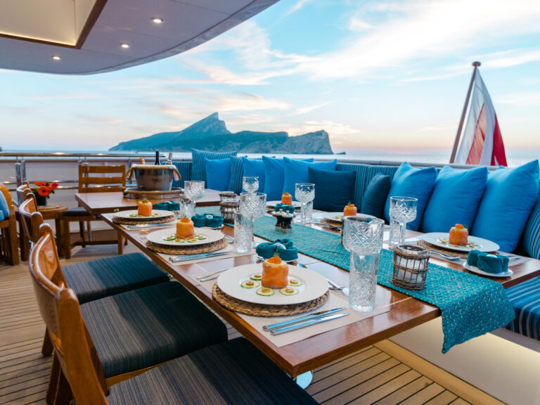 Alfresco Dining Set Up