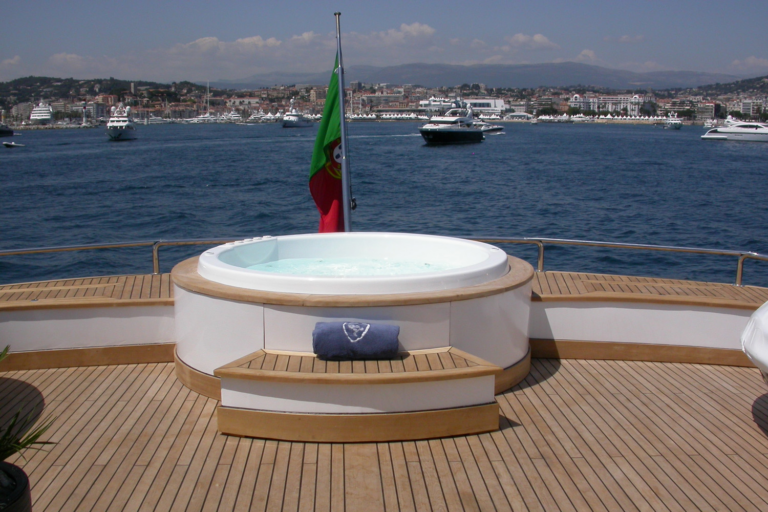 Jacuzzi