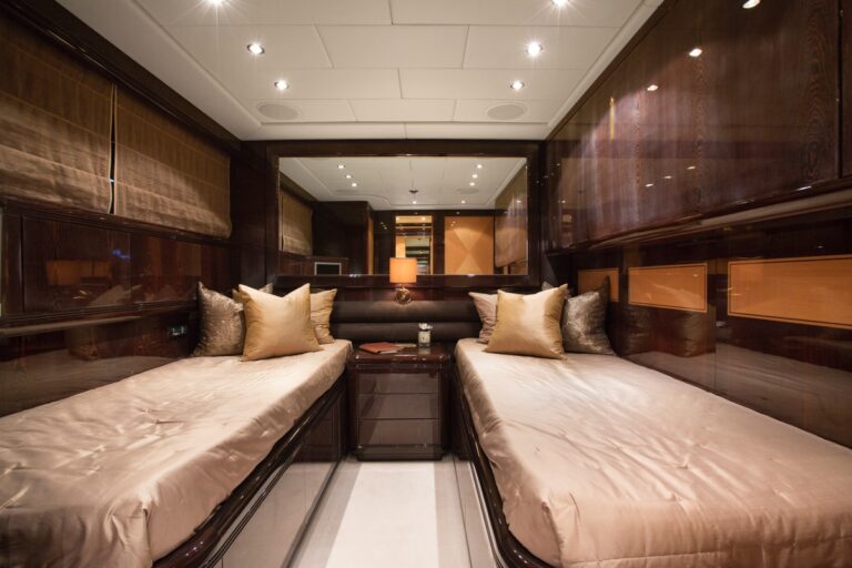 Twin Cabin