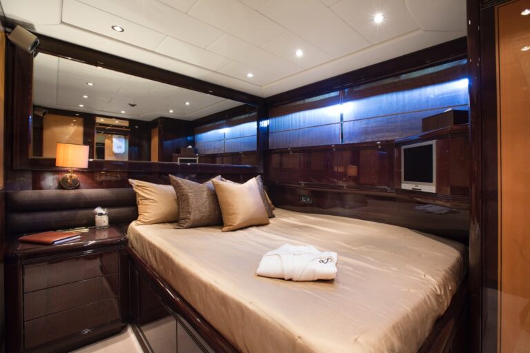 Double Cabin
