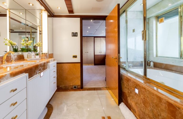 Master Ensuite