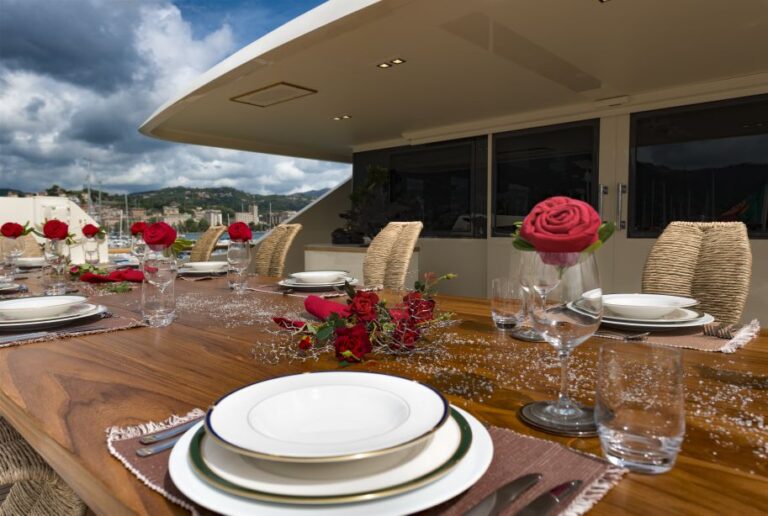 Alfresco Dining
