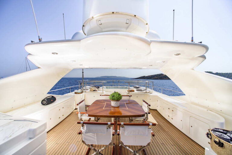Sun Deck Dining