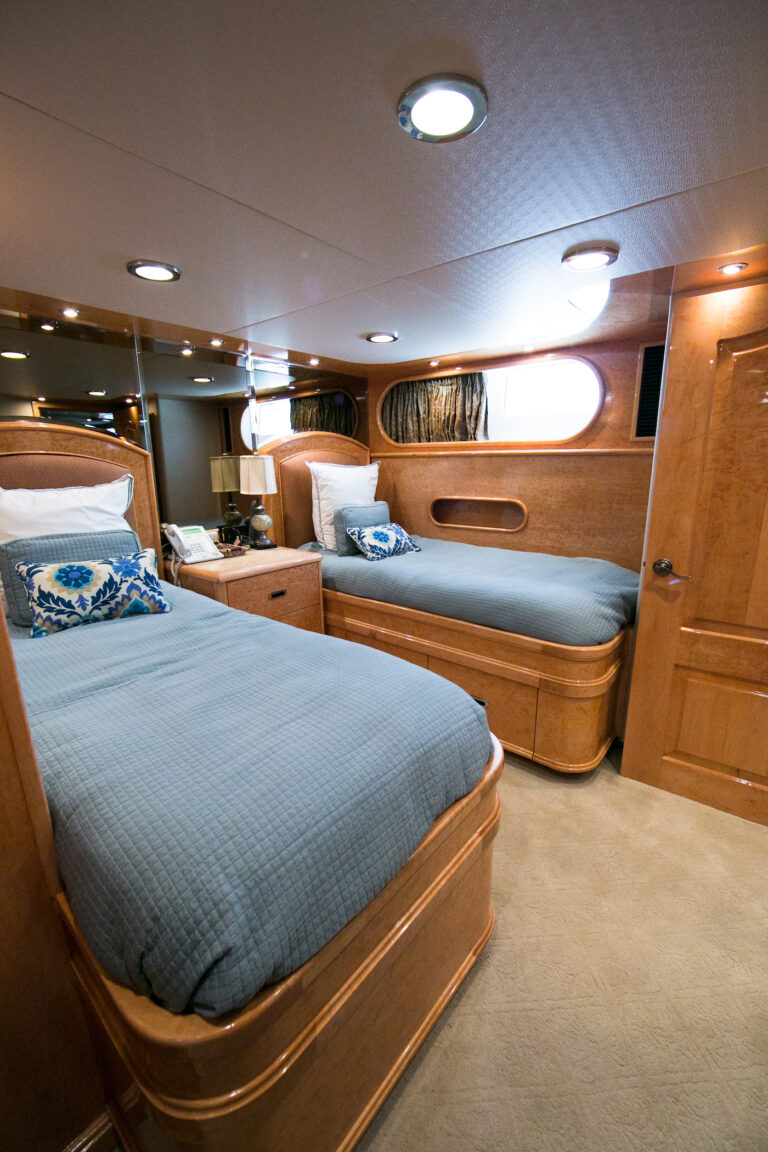 Twin Cabin