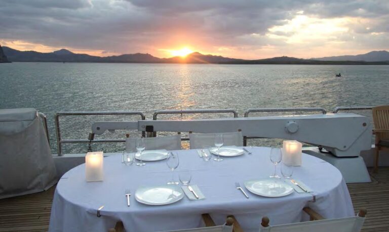 Upper Deck Dining