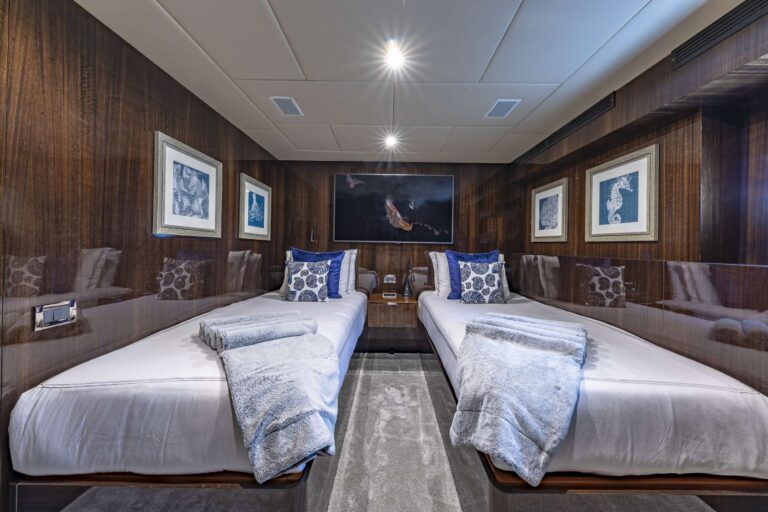 Twin Cabin