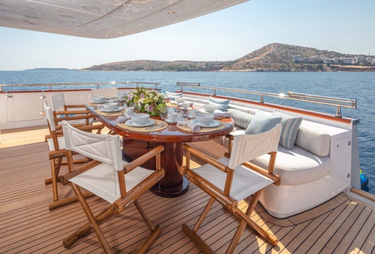 Alfresco Dining