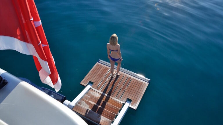 Luxury Yacht Charter Holidays Aboard Princess Iluka