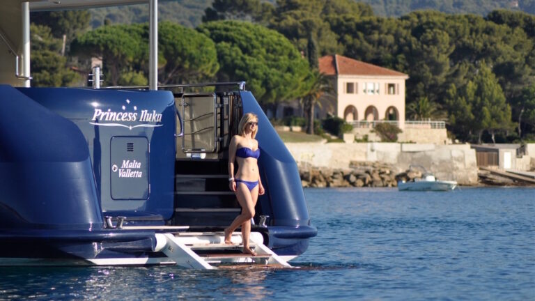 Luxury Yacht Charter Vacation