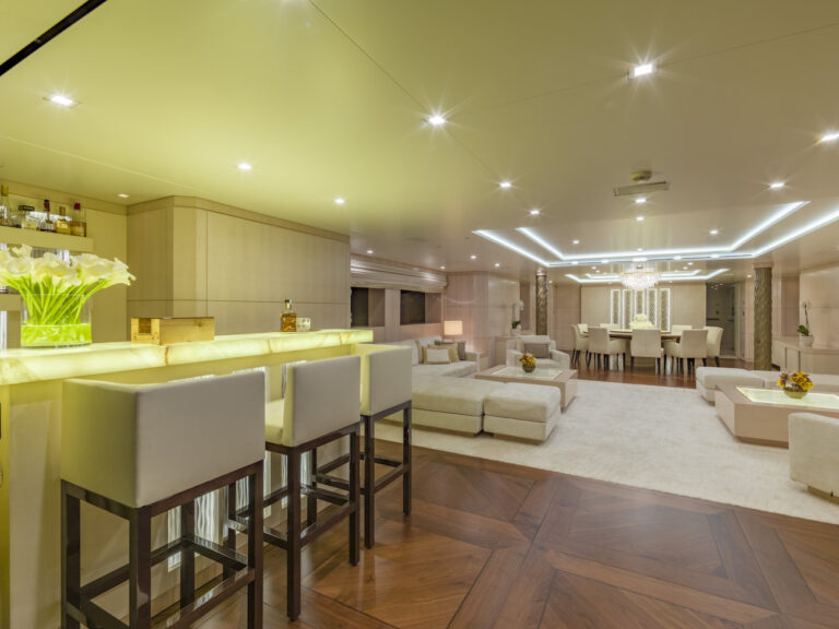 Main Saloon Bar