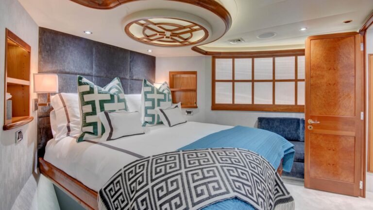 Double Cabin