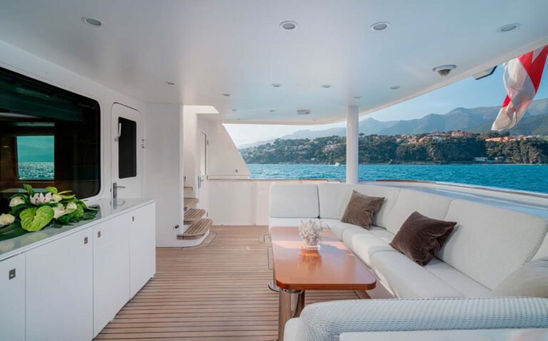 Aft Deck Seating