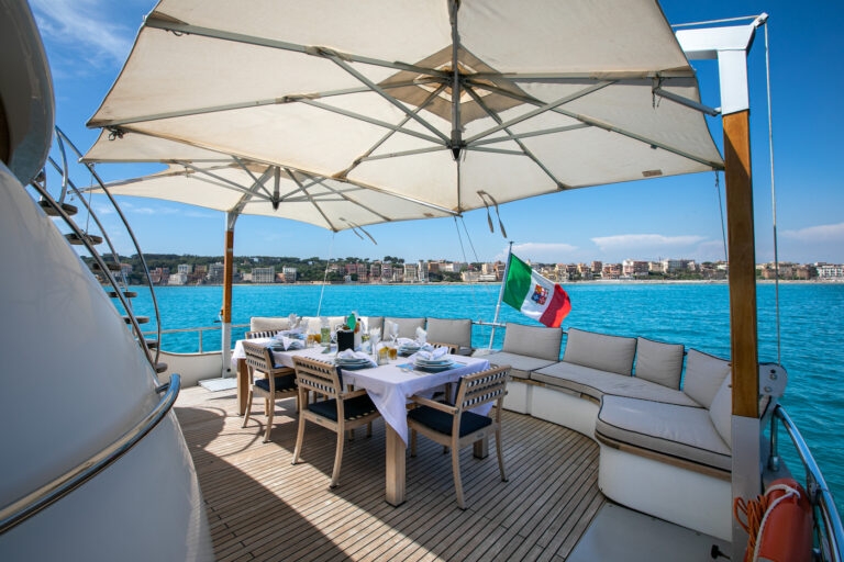 Alfresco Dining Set Up