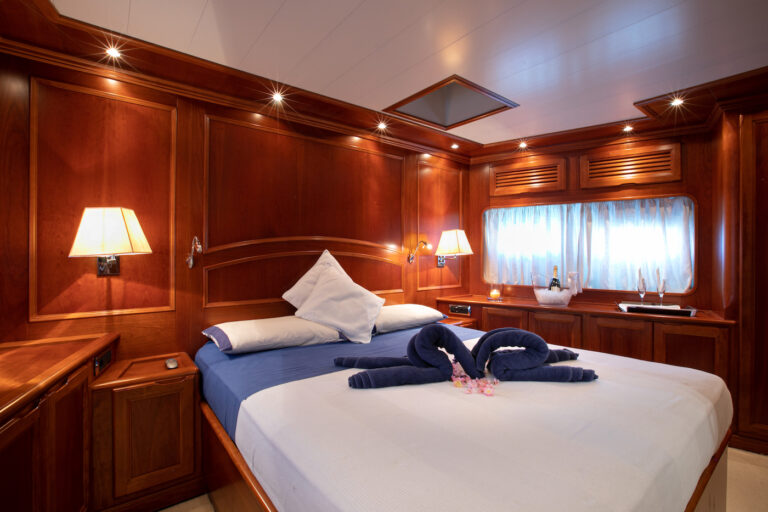 Double Cabin