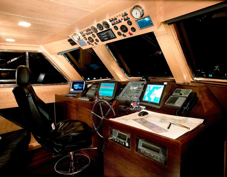 Helm Station