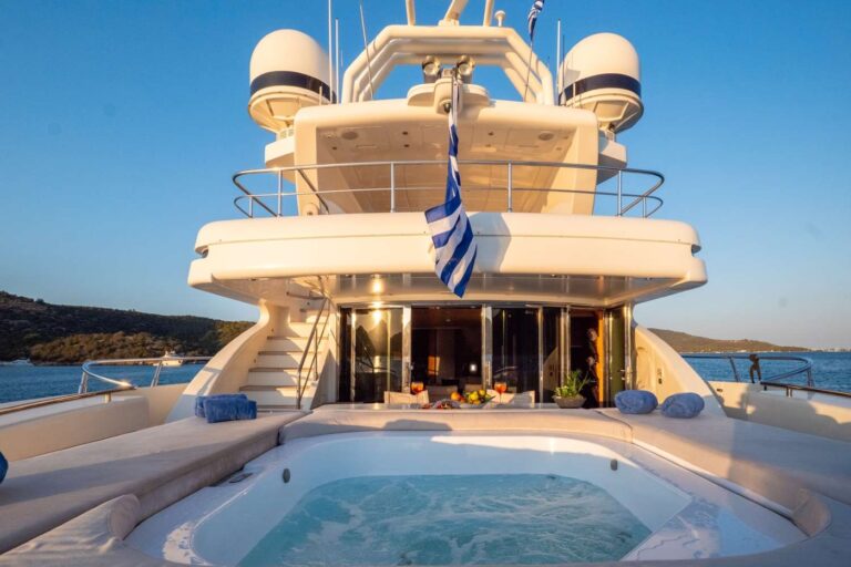 Exterior Sunbathing Area