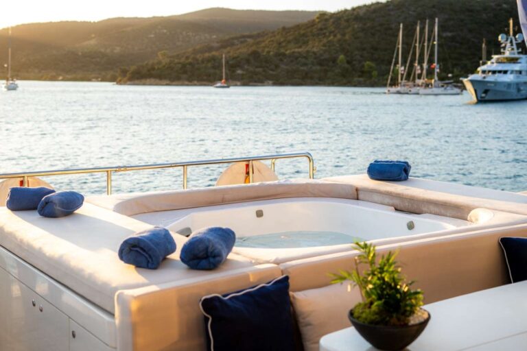 Exterior Sunbathing Area