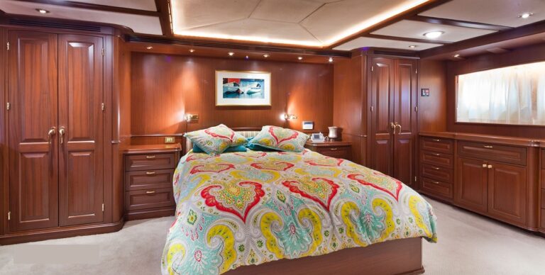 Double Cabin