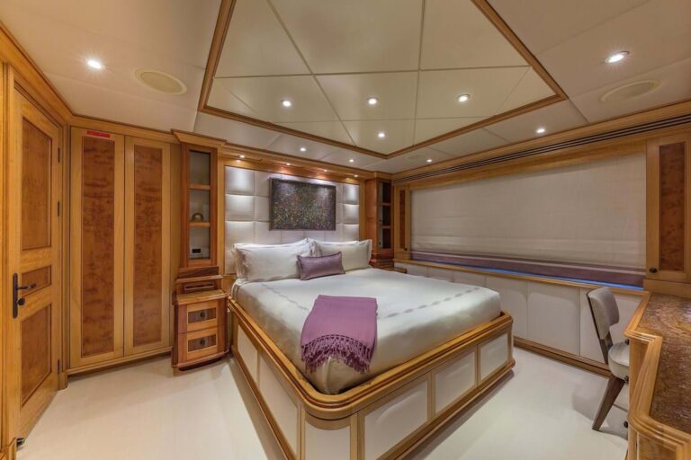 Double Cabin