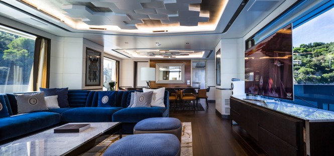 Main Saloon Panorama. Photo credit DC
