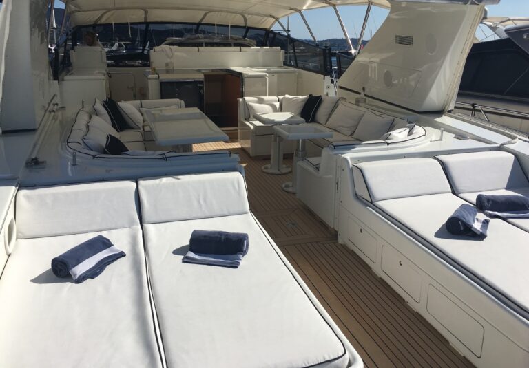 Main Deck And Sunpads