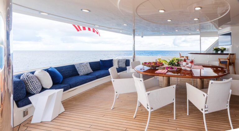 Main Deck Dining