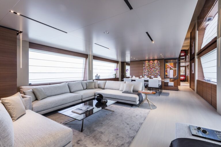 Main Deck Lounge NAVETTA