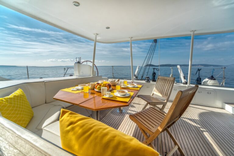 Alfresco dining