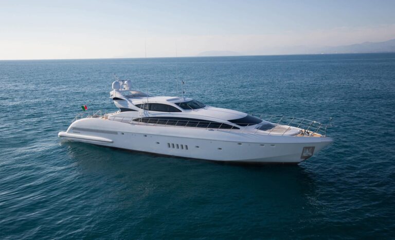 Mangusta 105 Yacht