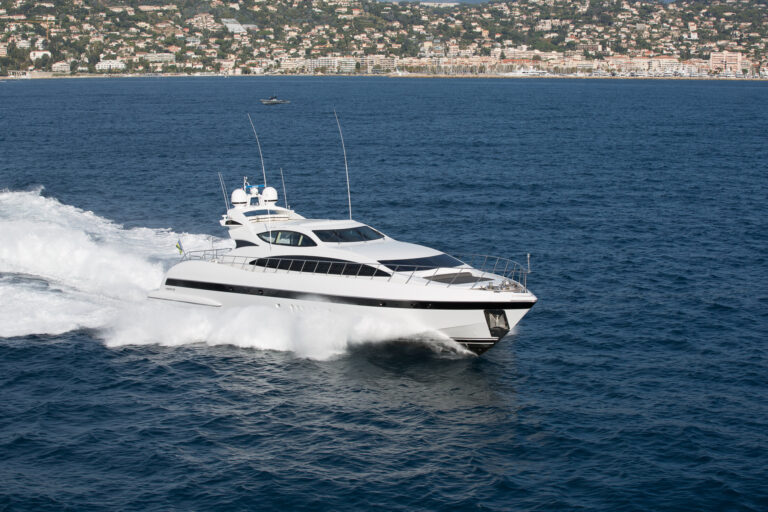 Mangusta 105 Yacht