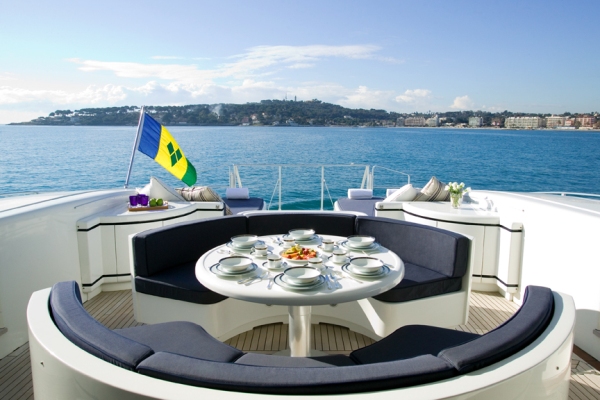 Mangusta 108 FOUR FRIENDS -  Al fresco Dining