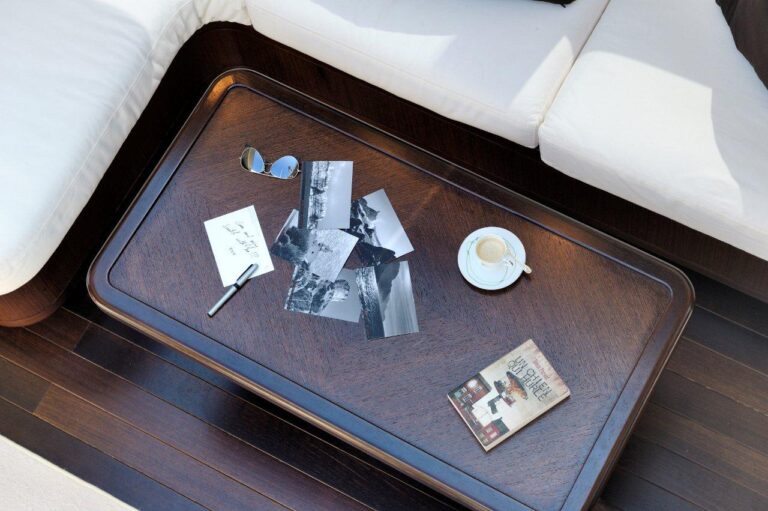 Mangusta 92 SCRATCH -  Salon detail