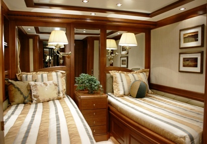 Mariah II - Twin Cabin