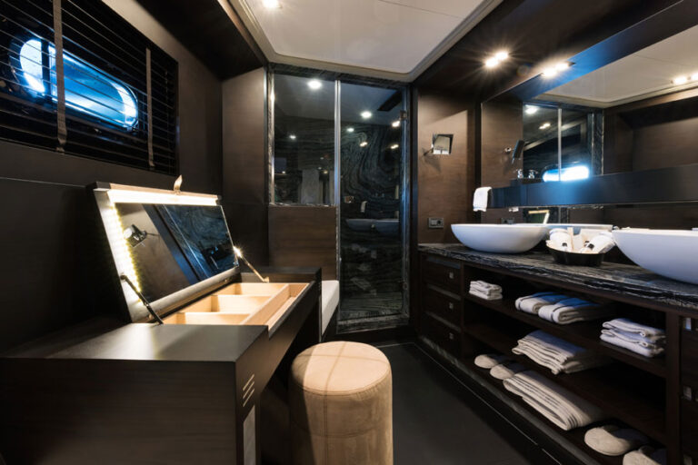 Master Cabin - Bathroom
