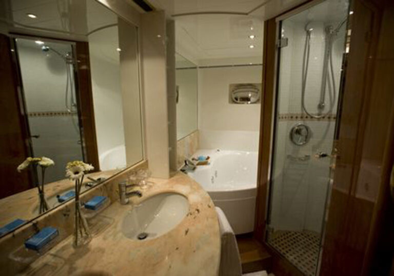 Master ensuite