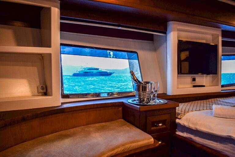 Master Cabin Details