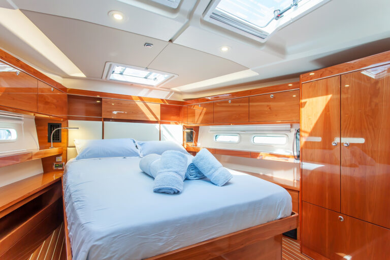 Master Cabin Forward