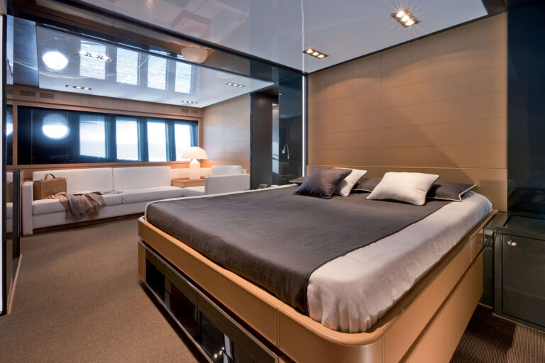 Master Cabin With Seating Area