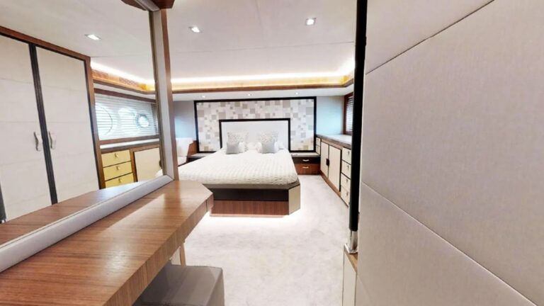 Master Stateroom 05