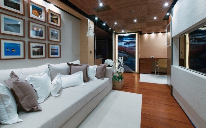 Media Room - Papi Du Papi yacht - Photo Credits Marc Paris