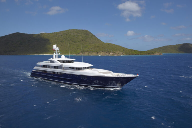 Mega Yacht ARCHIMEDES - Photo by Visions Photography - Courtesy of Feadship