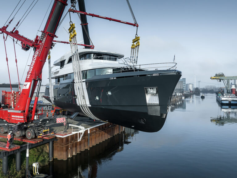 Moonen Yacht COCOON Being Launched Onto The Water