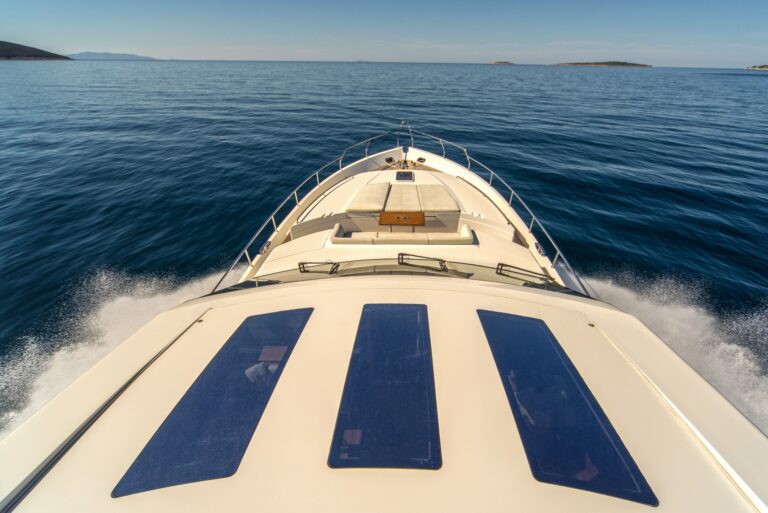 Motor Yacht 66 ABOVE - 007