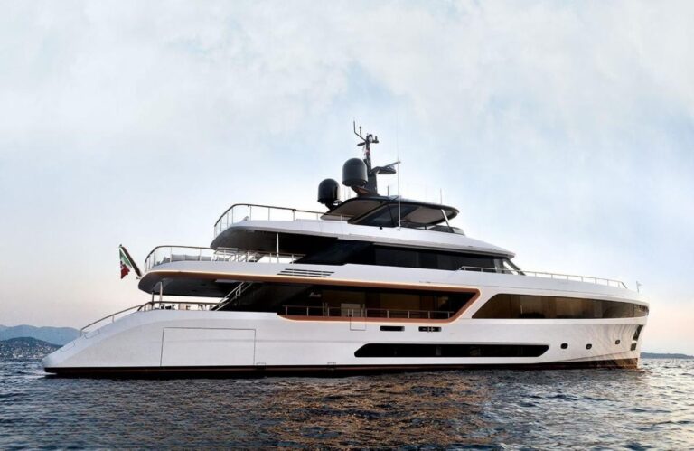 Motor Yacht ALLURIA