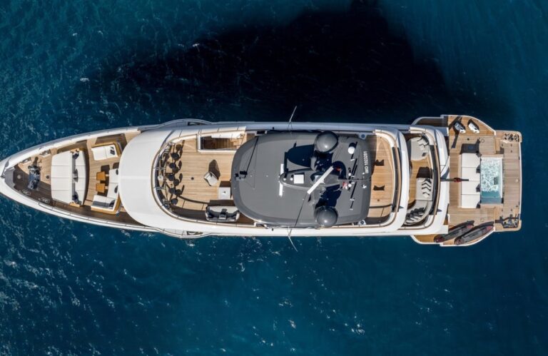 Motor Yacht ALPHA WAVES