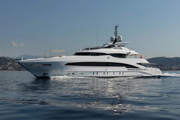 Motor Yacht ALTAIR