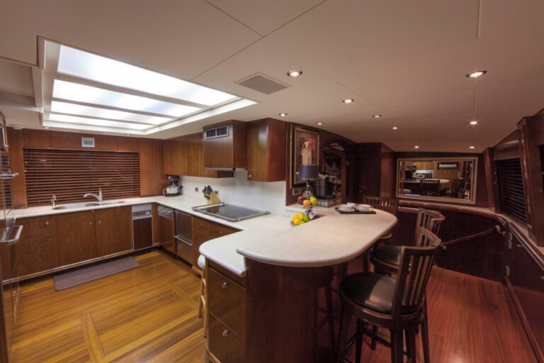 Motor Yacht ASPEN ALTERNATIVE - Galley